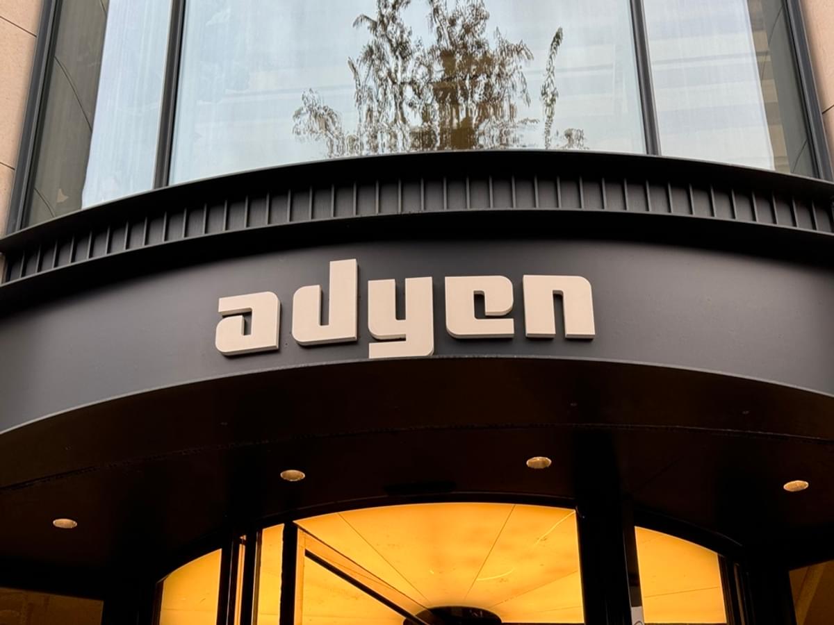 Adyen rapporteert stabiele groei in eerste helft 2025 image