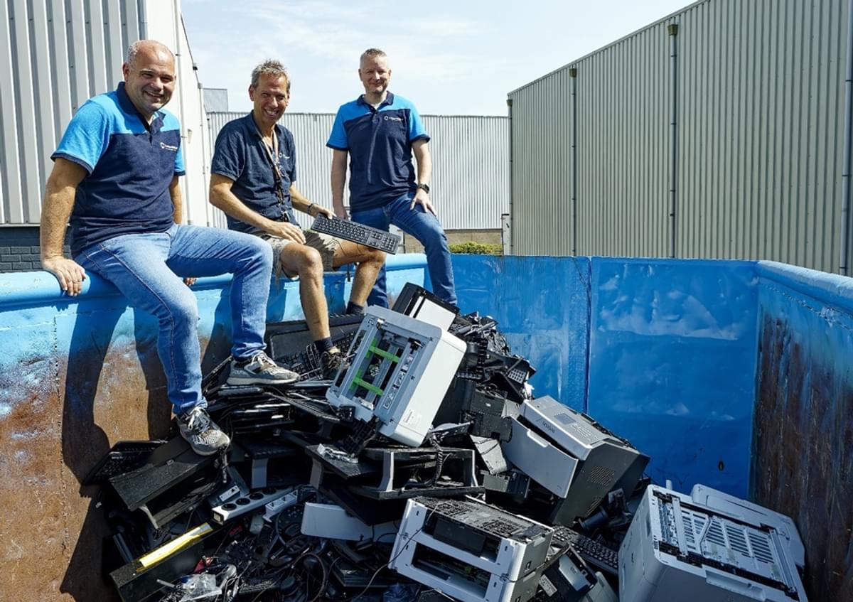 IT-Recycling op Cybersec beurs met mobiele harde schijf-shredder en computermuseum image