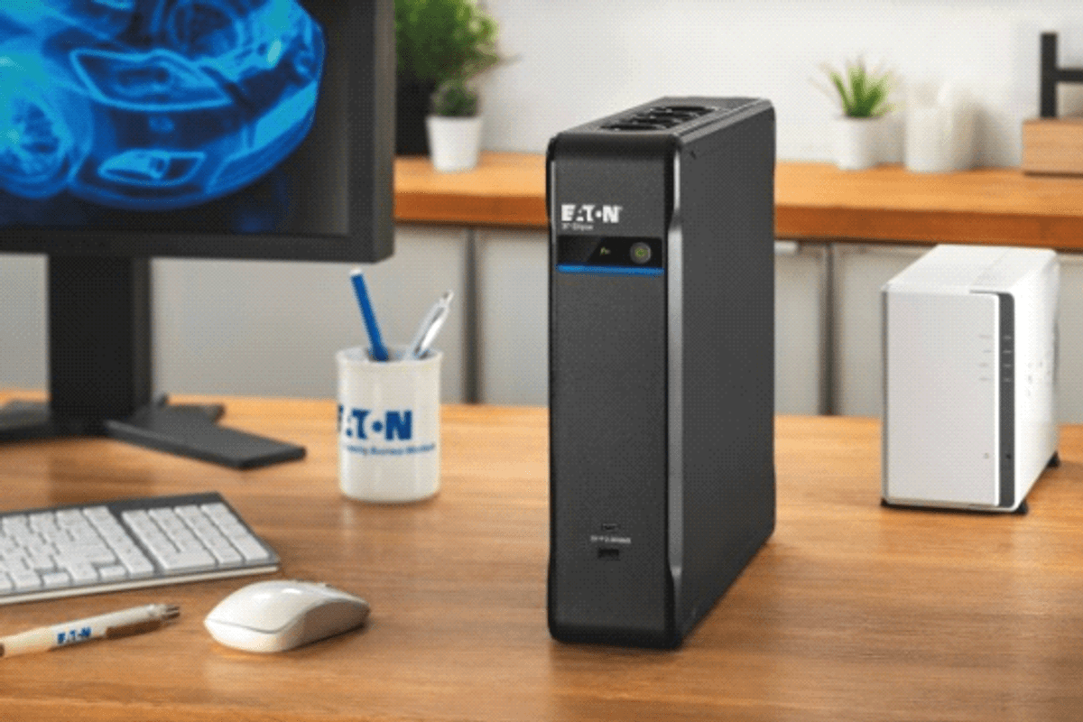 Eaton ondersteunt kleinzakelijk gebruikers met 3P Ellipse UPS image