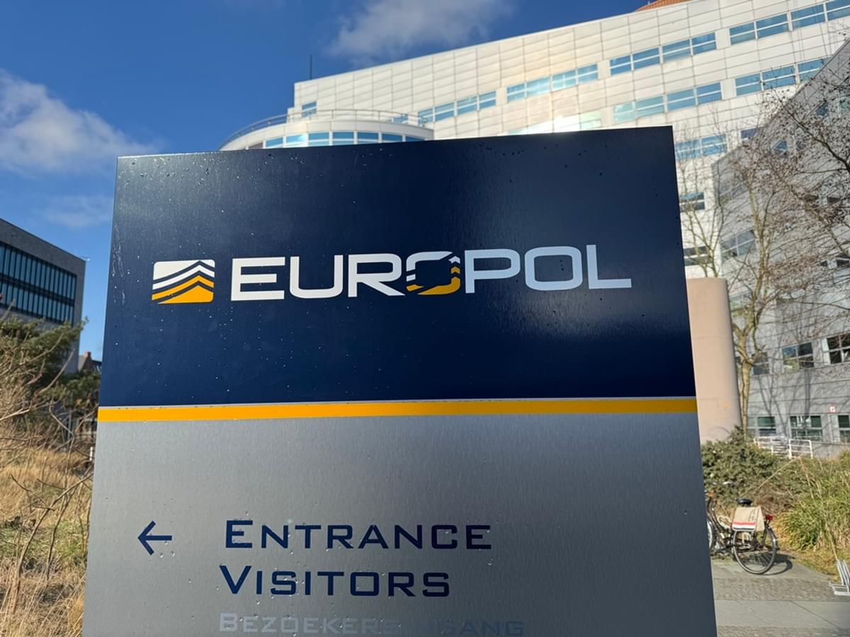 EU Ombudsman hekelt draaideur tussen Europol en chatcontrole-lobbyist Thorn image
