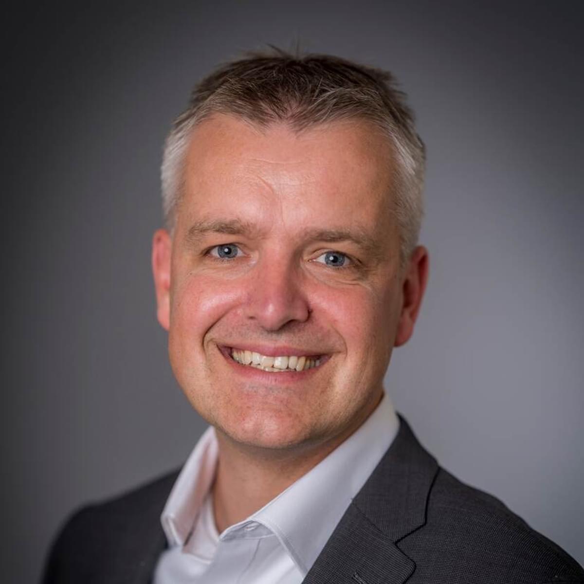 Ivo Kerkkamp is plaatsvervangend secretaris-directeur Adviescollege ICT-toetsing image