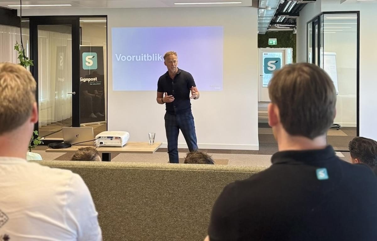 Arne vandenDriessche volgt Luuk Slaats op als Managing Director bij Signpost Nederland image
