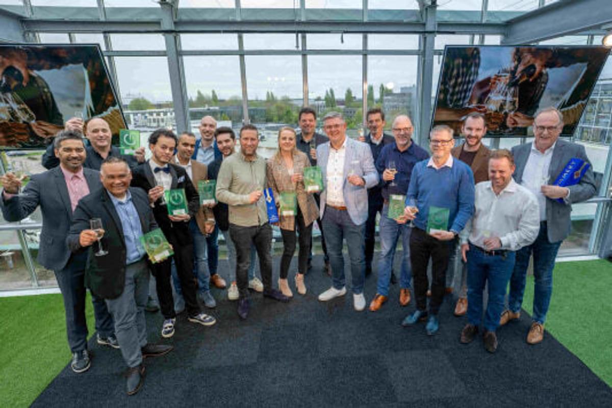Schneider Electric bekroont partners met awards image