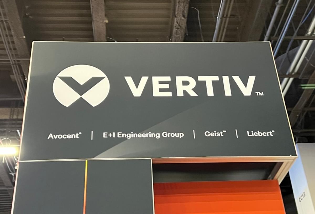 Vertiv neemt fabrikant van maatwerk racksystemen Great Lakes over image