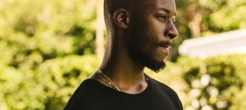 Gold Link Head Shot