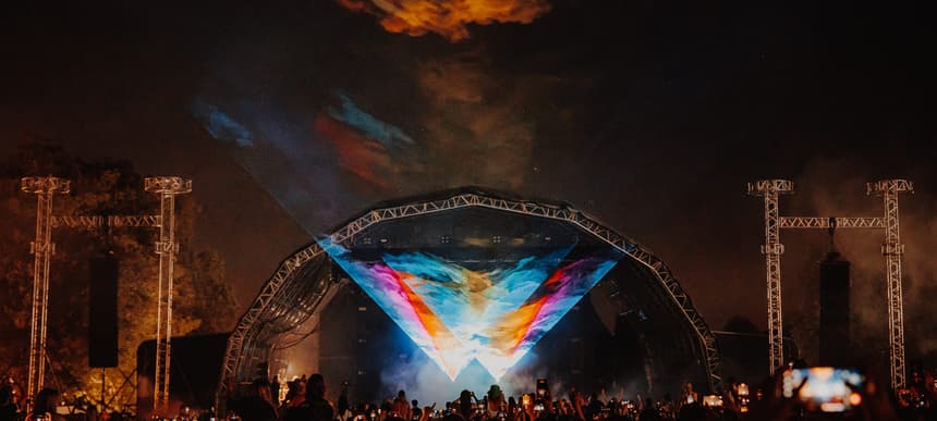 Wide Awake 27th May 2022 by Luke Dyson LD1 0792 scaled