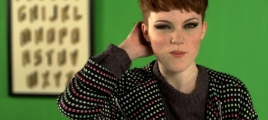 Chloe howl 500x271