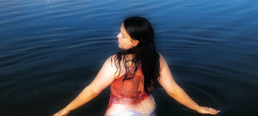 Inthewater kathrinreichelt scaled