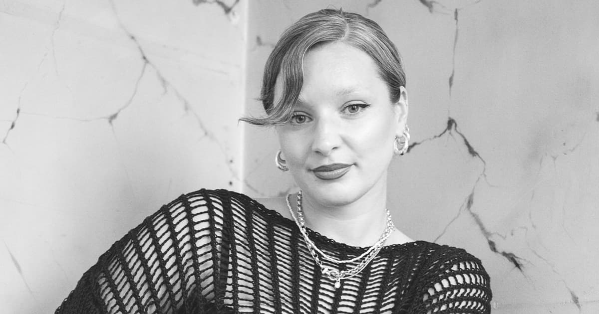 Laura Roy Laura Roy’s 'BONE TO PICK' Is an Intimate Dose of Self-Reflection | DMY