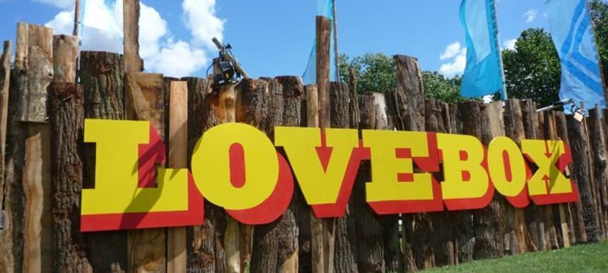 Loveboxsign