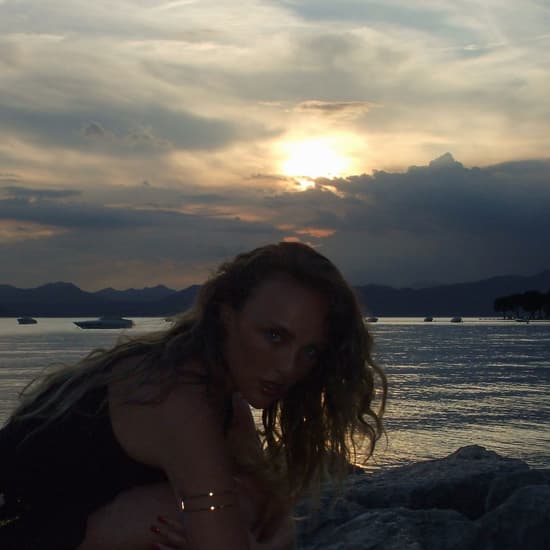 Farrah Traits Single Cover Final Farrah