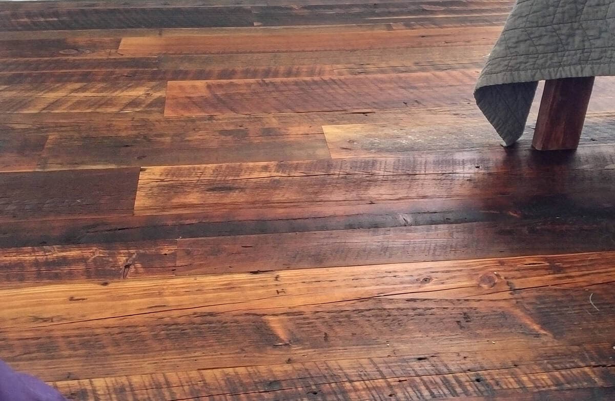 moderately sanded reclaimed heart pine character flooring