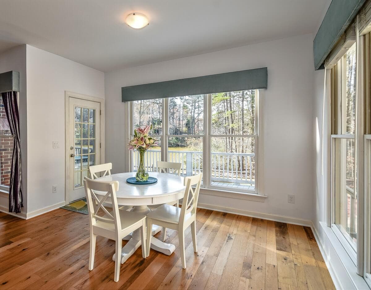 Classic wood floor in kitchen breakfast nook