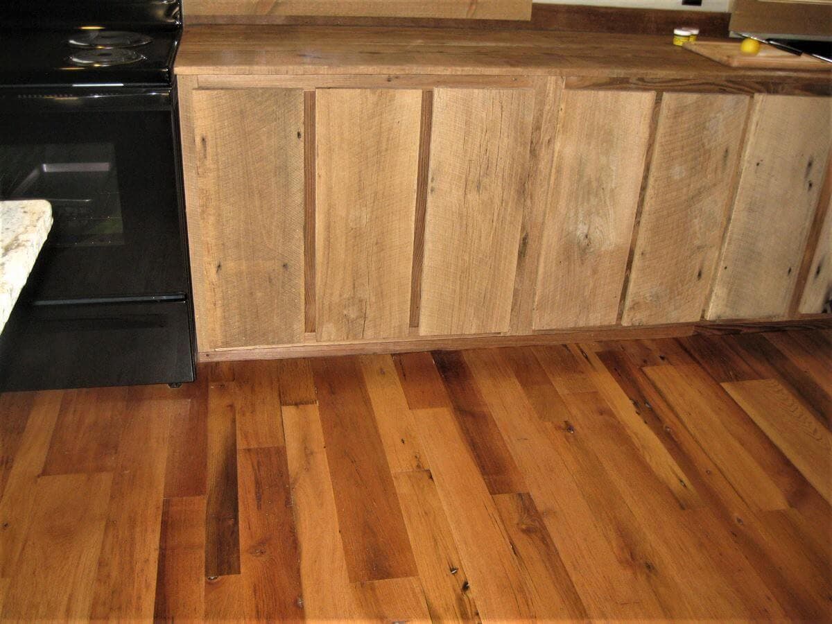 Reclaimed oak flooring and cabinets in Hendersonville North Carolina.