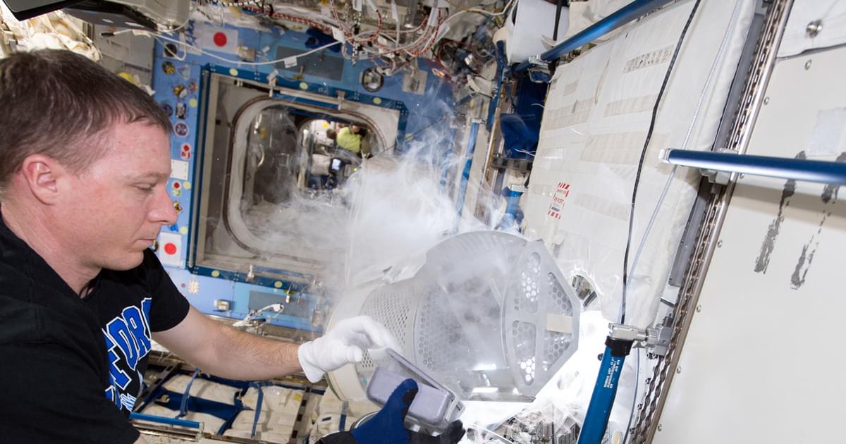 Lesson | International Space Station - Microgravity and experiments ...