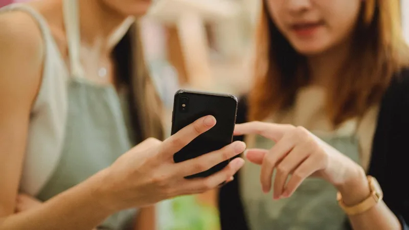 Pexels amina filkins 5410102 business second phone number