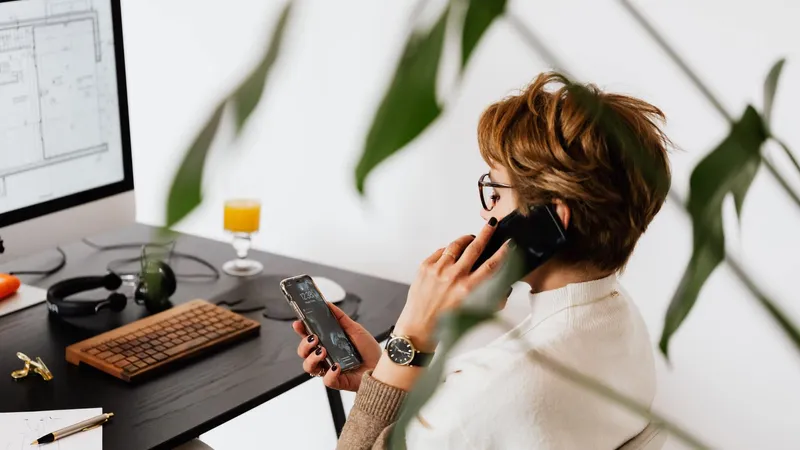 What is a proxy phone number?