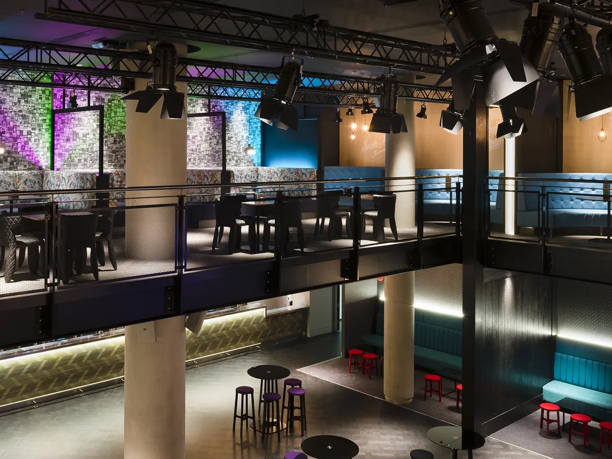 American Express, O2 Invites Lounge | Inside Out Contracts