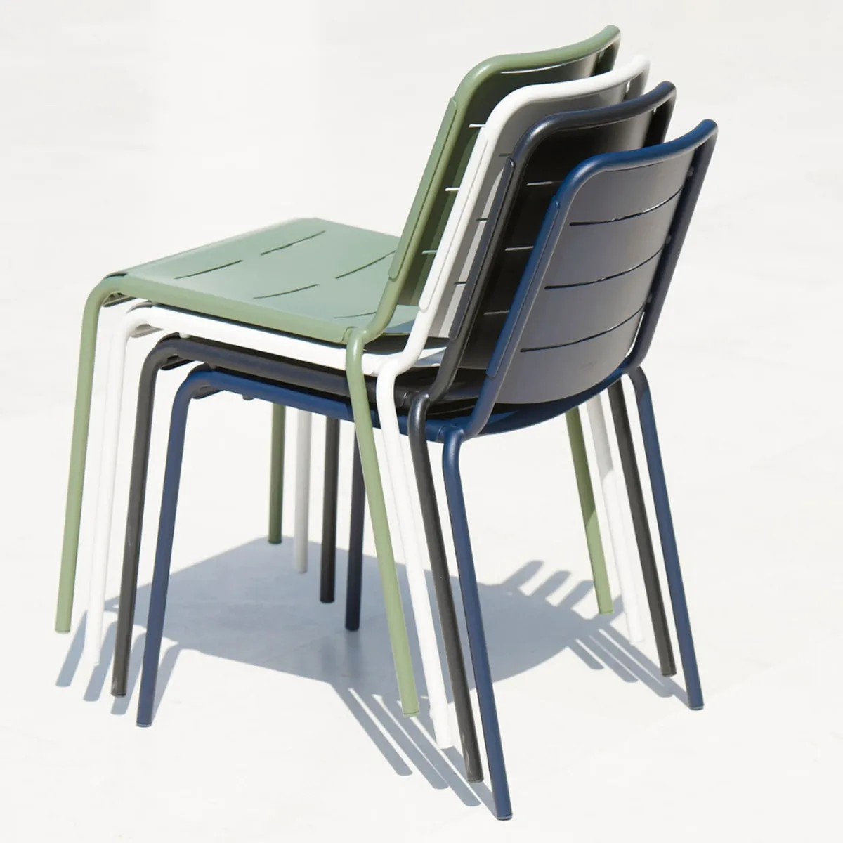 2 Aksel Chair