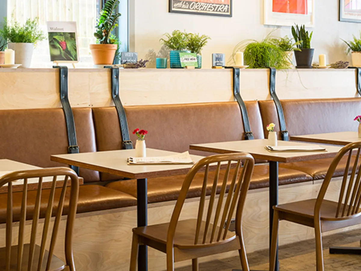 Parlez | Inside Out Contracts