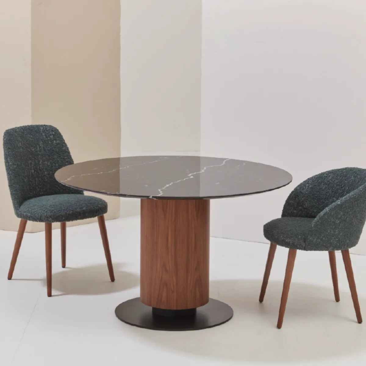 Colonna table 3