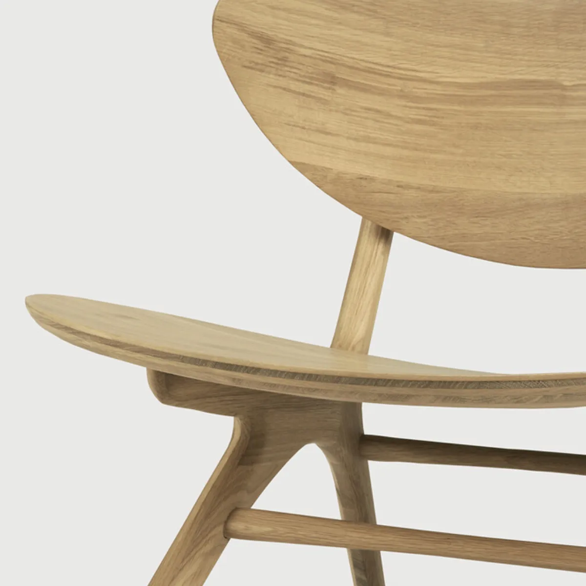 Sheldon lounge chair | Inside Out Contracts