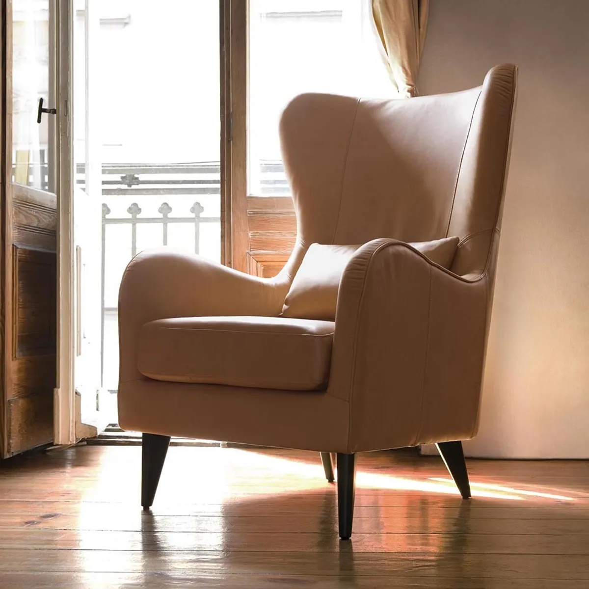 Aurland High Back Wing Back Chair Aniline Camel 050