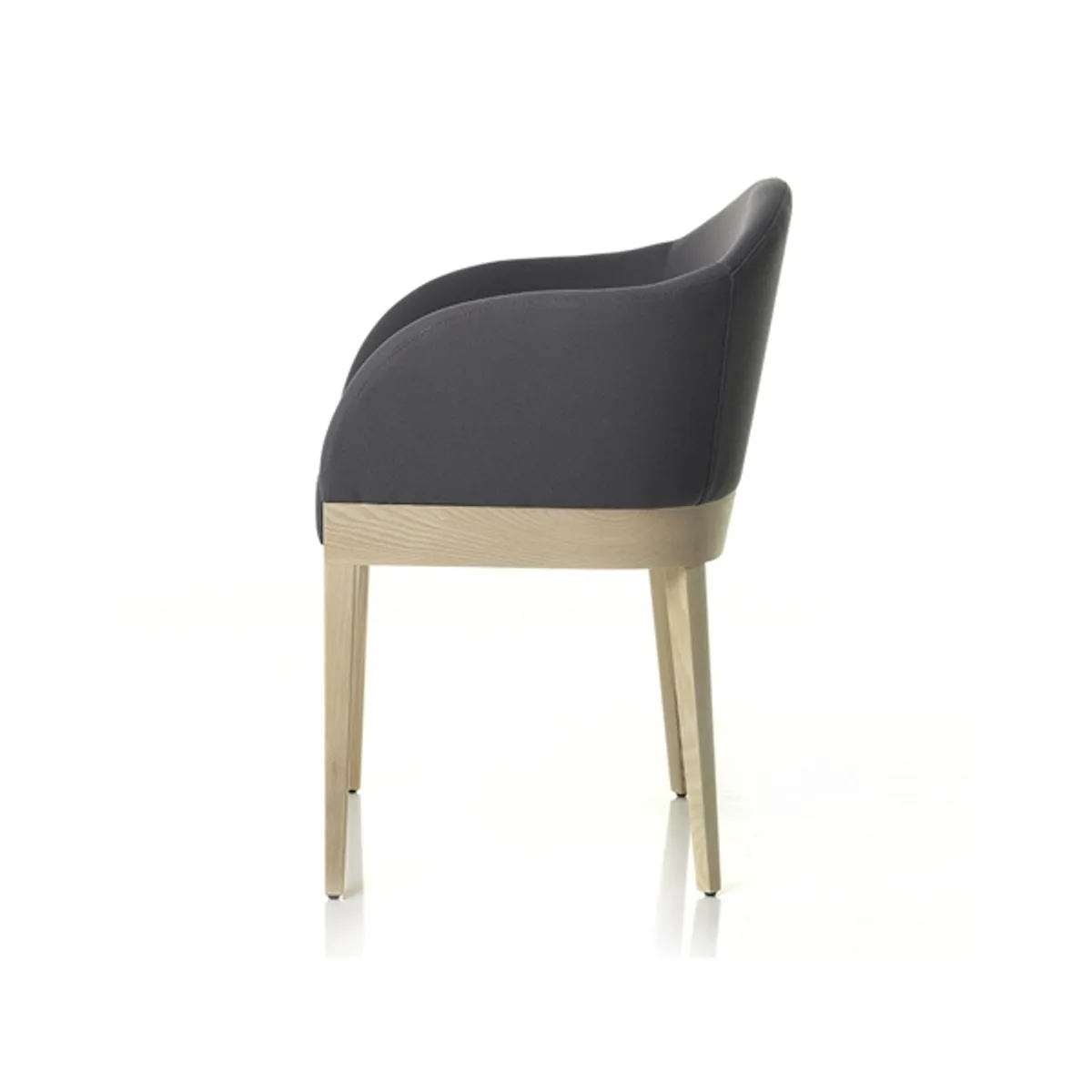 Agata armchair Inside Out Contracts4