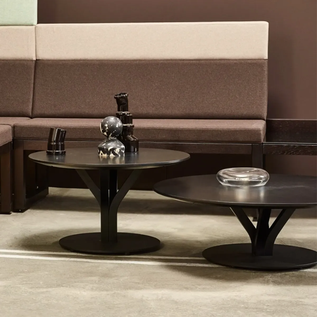 Albero round table Inside Out Contracts4