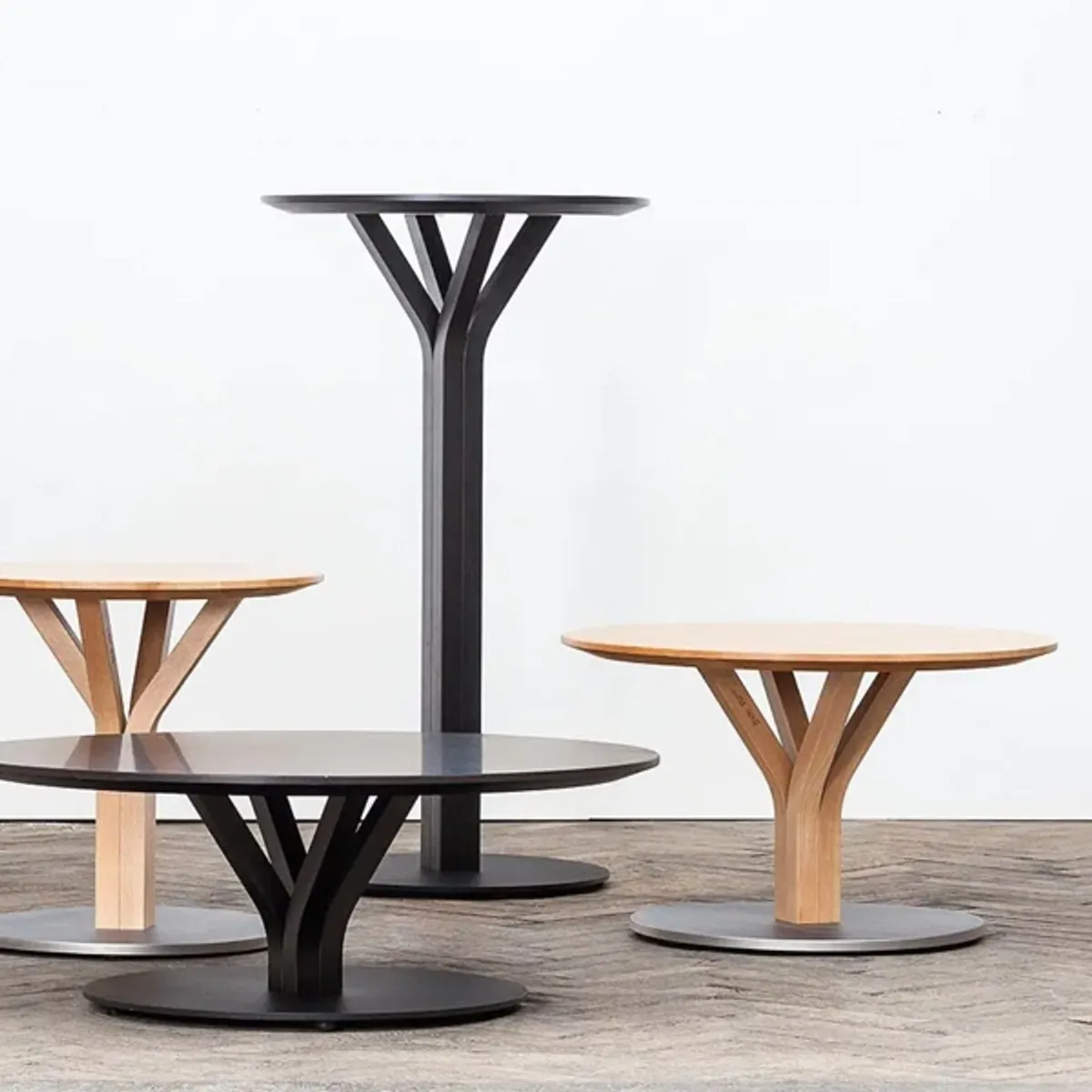 Albero round table Inside Out Contracts9
