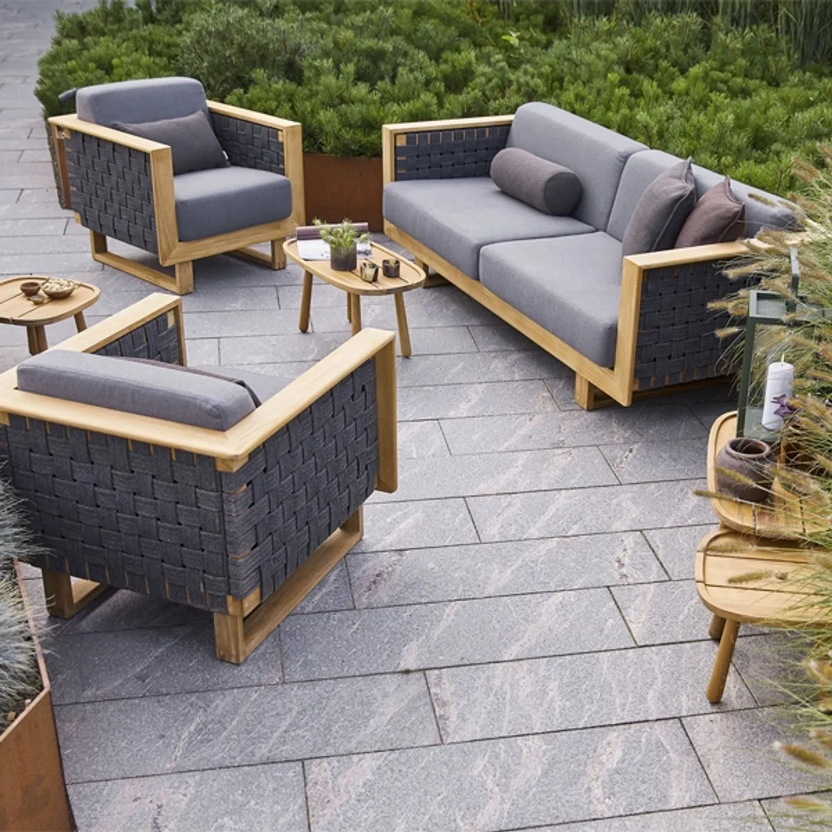 Angelique sofa | Inside Out Contracts