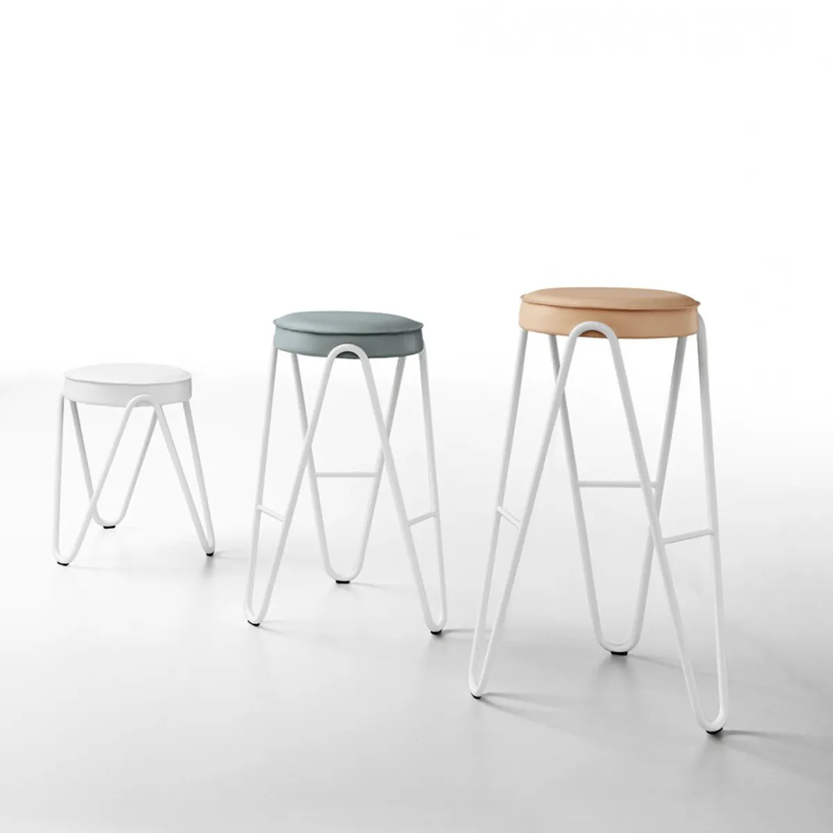 Apelle Leather Stools Inside Out Contracts 013