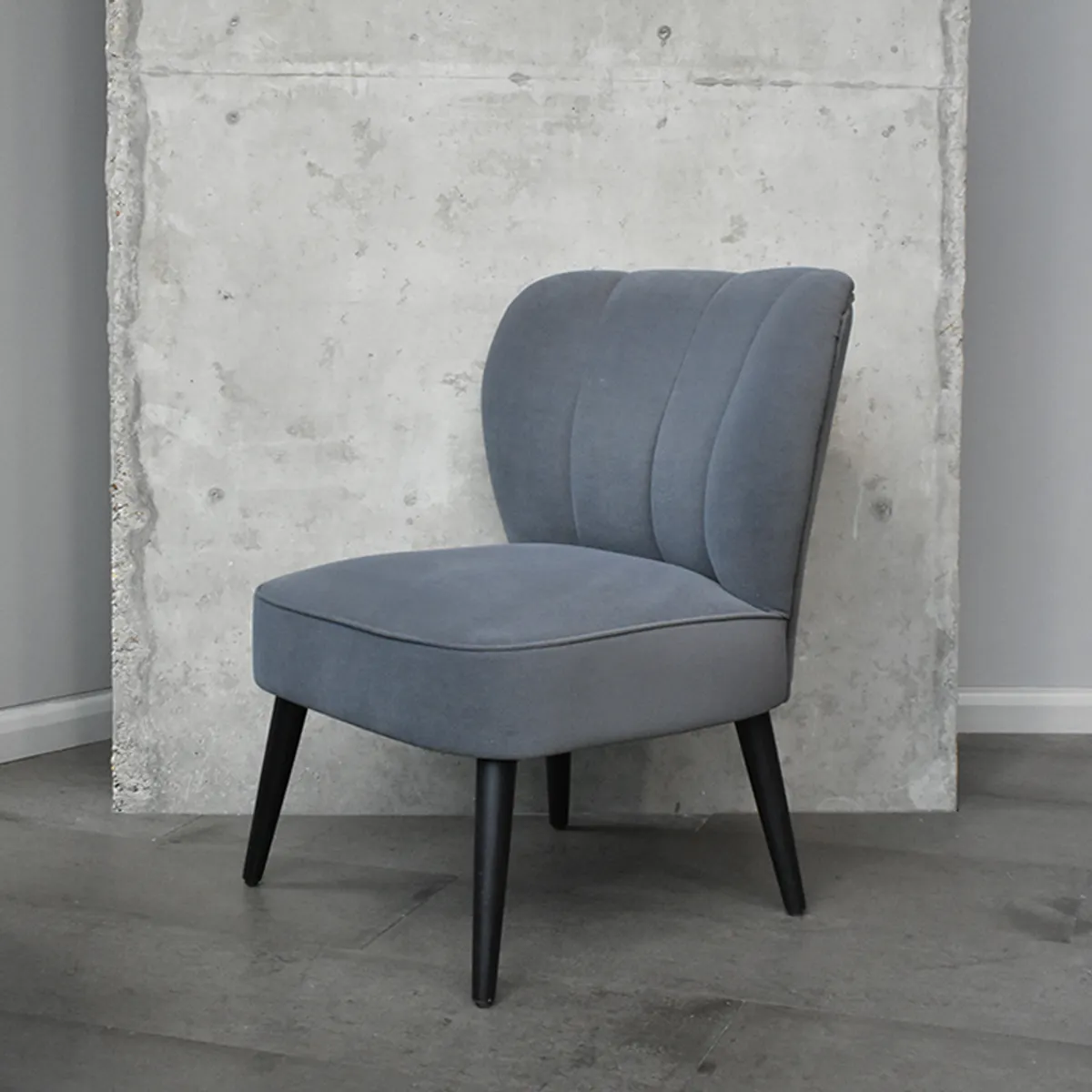 Bellini Flute Lounge Chair 001 4