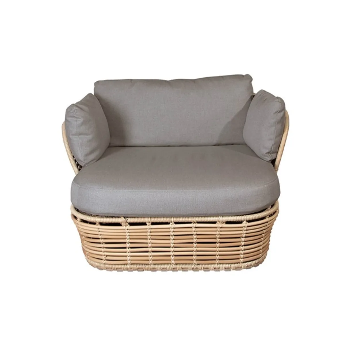 Bernita lounge chair Inside Out Contracts 3