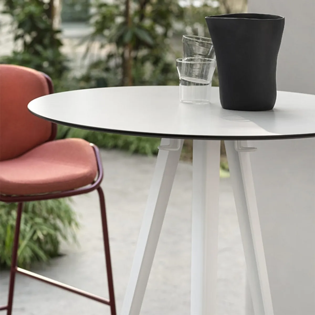 Chatter bar stool Inside Out Contracts4