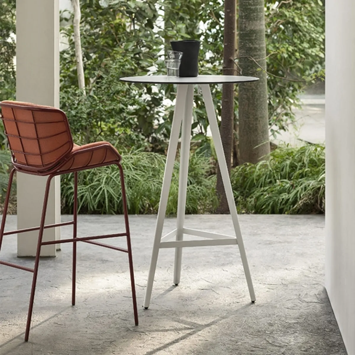 Chatter bar stool Inside Out Contracts7