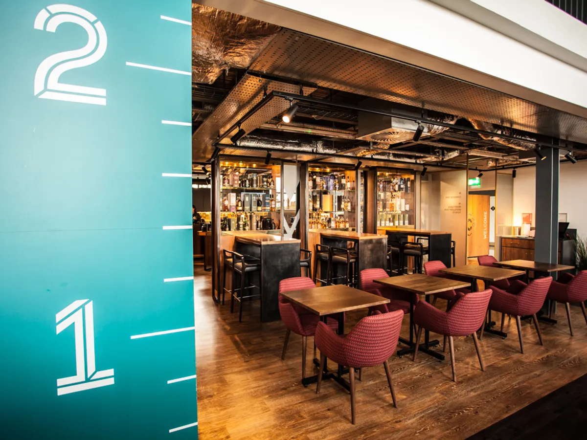 Clydeside-distillery-glasgow-with-furniture-by-inside-out-contracts088