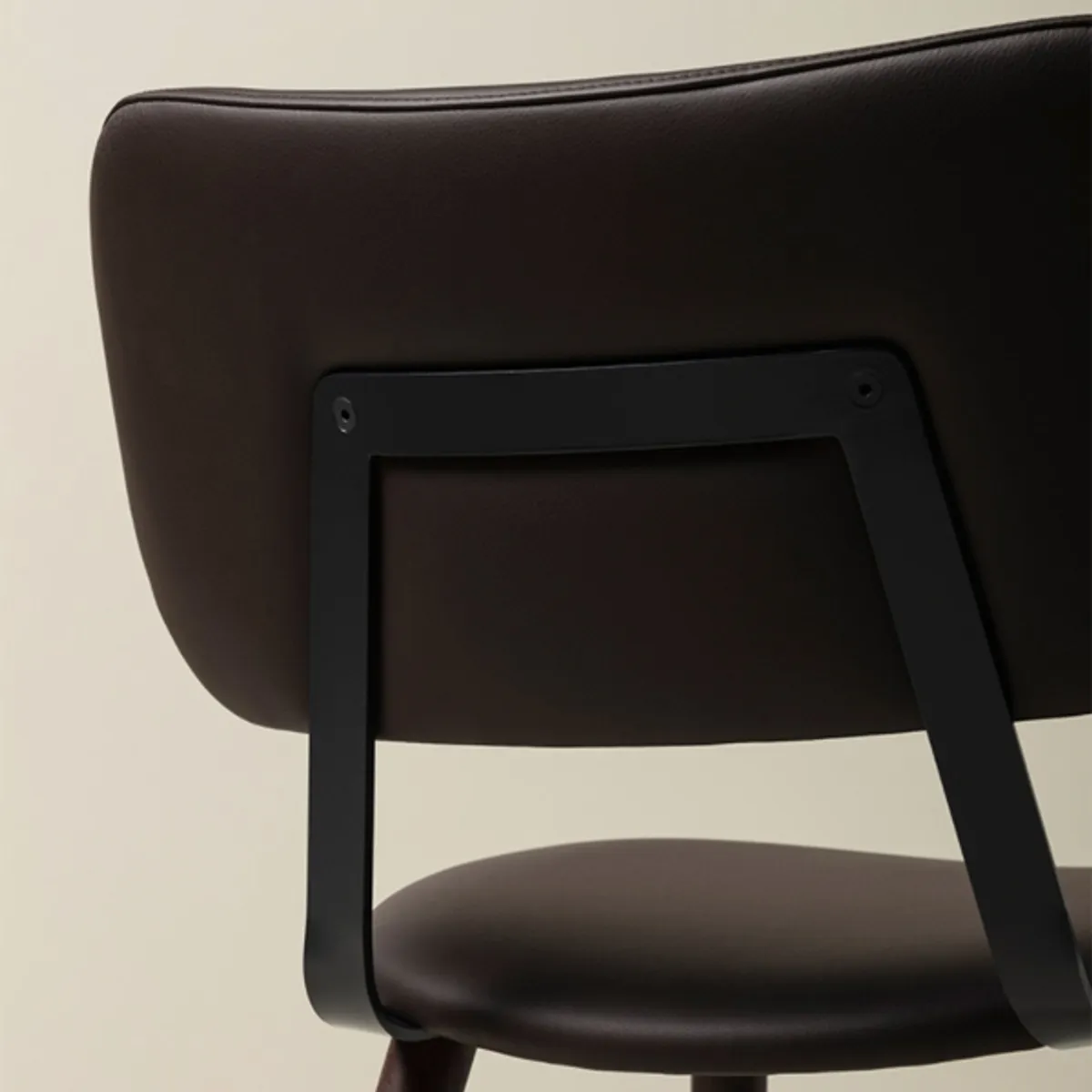 Demie chair Inside Out Contracts7