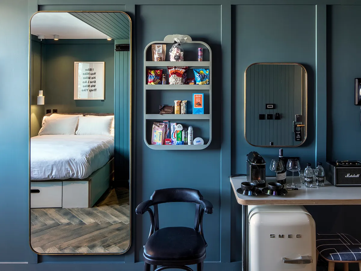 Devlin Hotel Bedroom Pod Insideoutcontracts