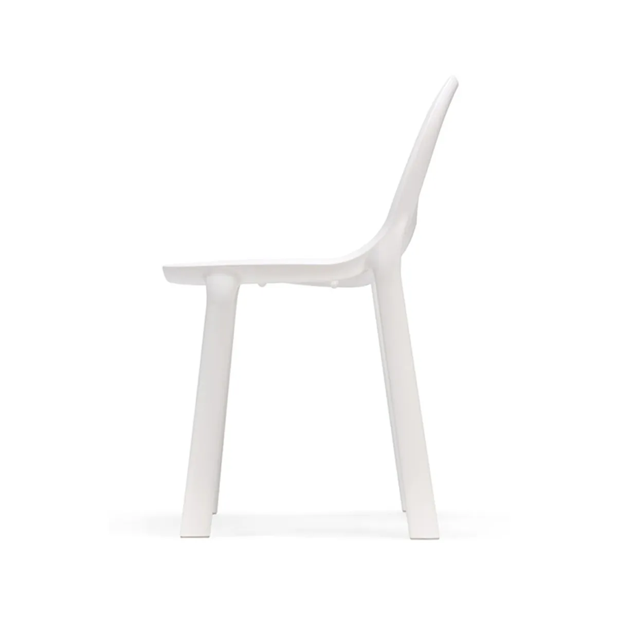 Droplet Chair Pp20 White 02 Inside Out Contracts