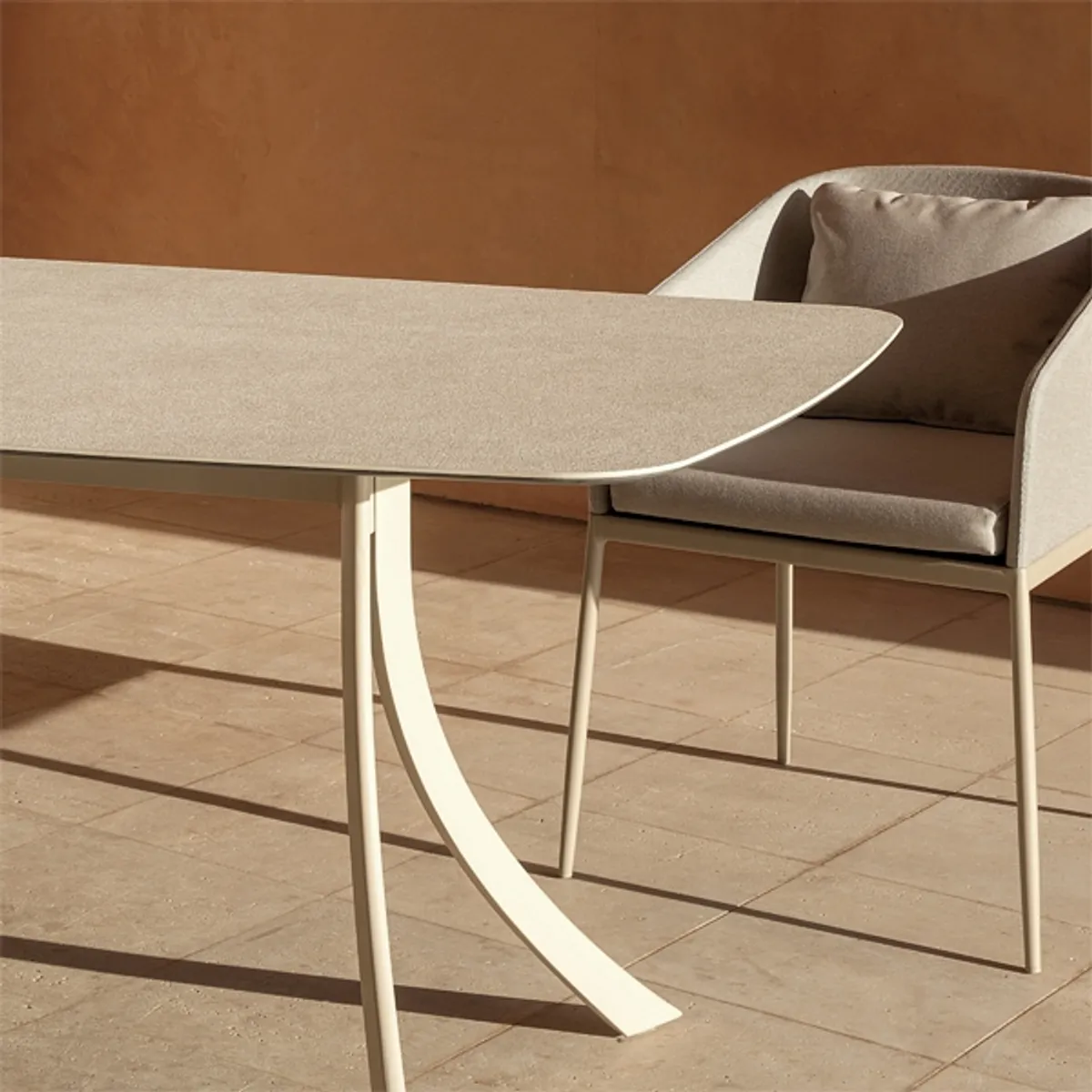 Farrah dining table Inside Out Contracts8