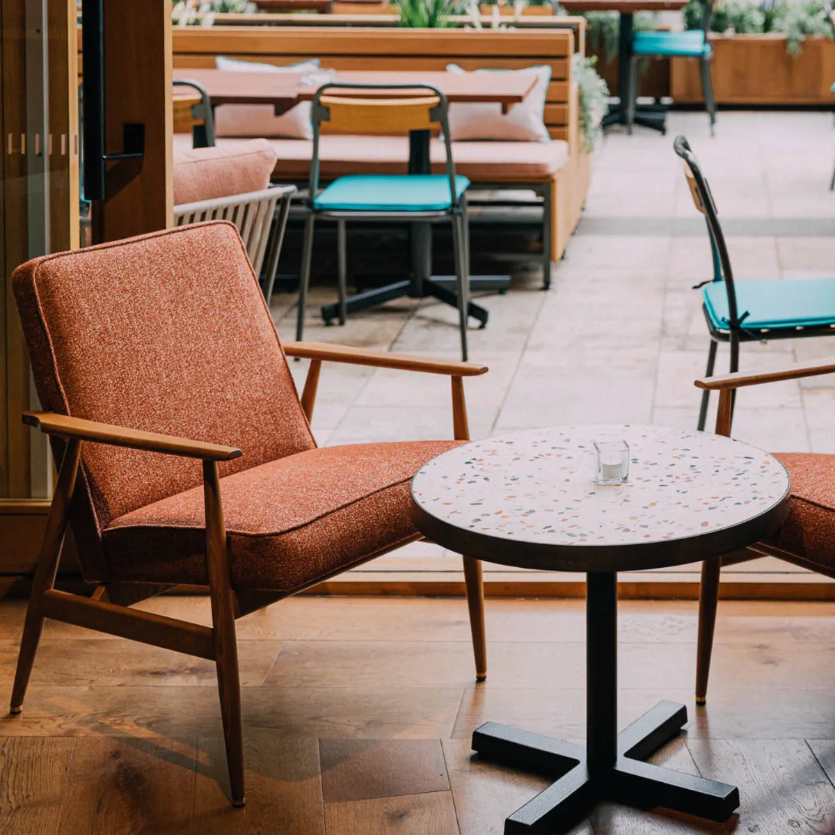 Restaurant online lounge chairs