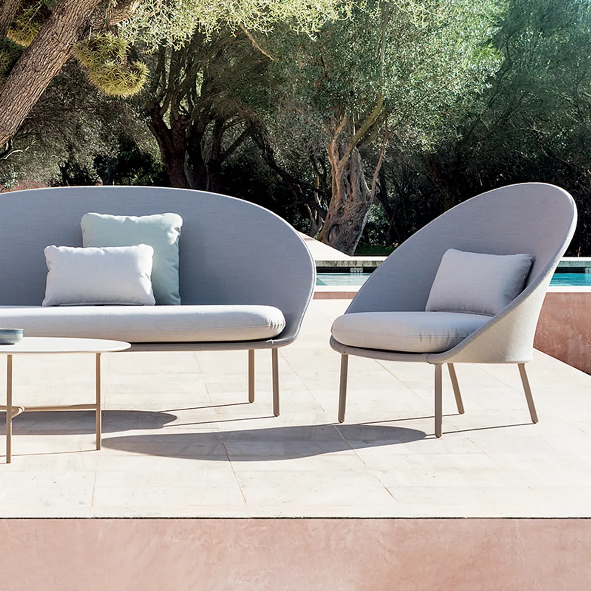 Gemini Collection Outdoor Furniture Set Inside Out Contracts 1
