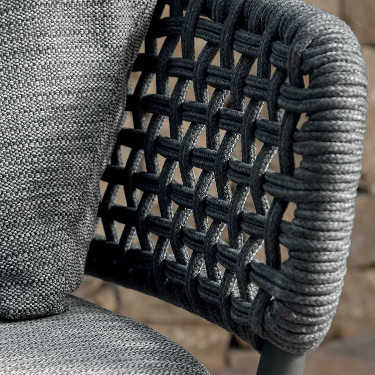 Geode Aluminium Outdoor Lounge Chair Black Finish Grey Rope