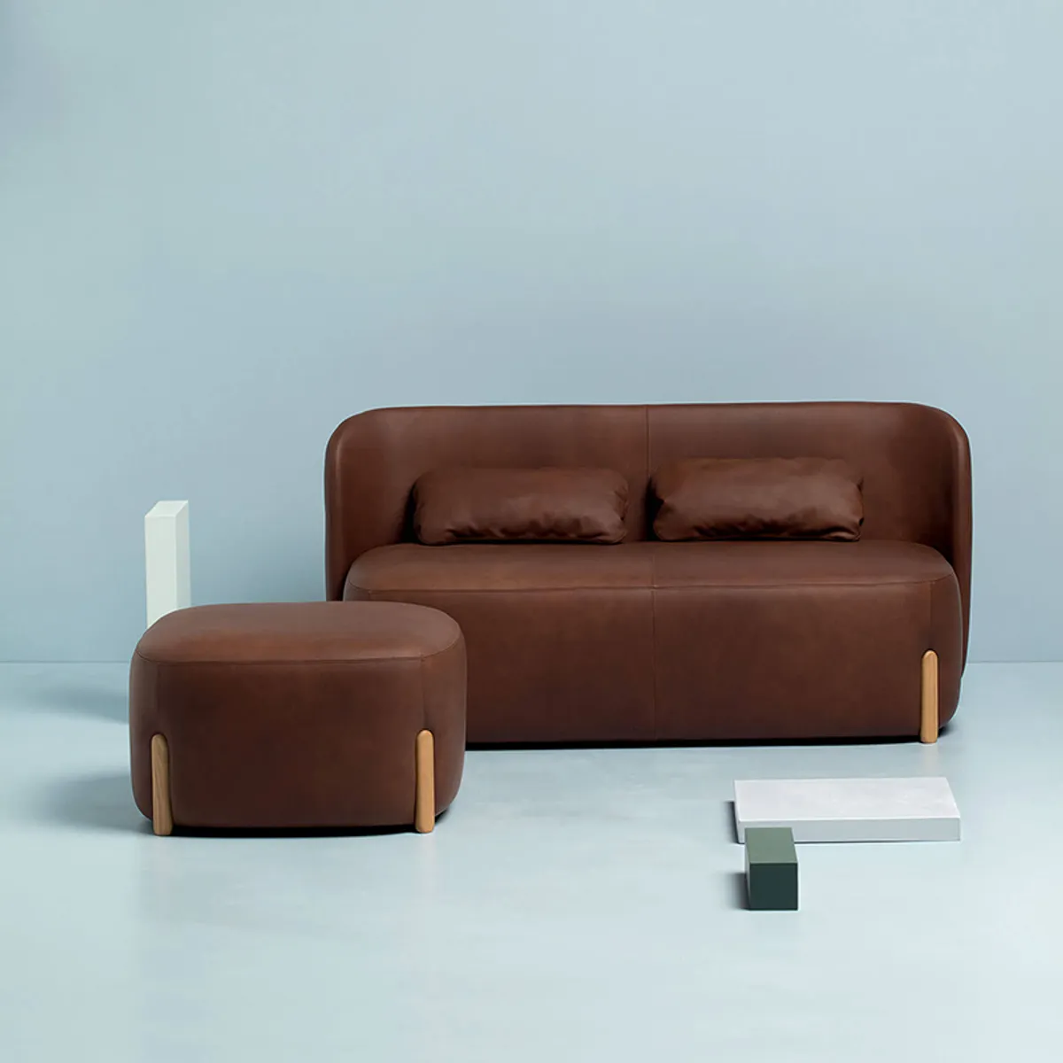 Hyppo Sofa And Stool Inside Out Contracts