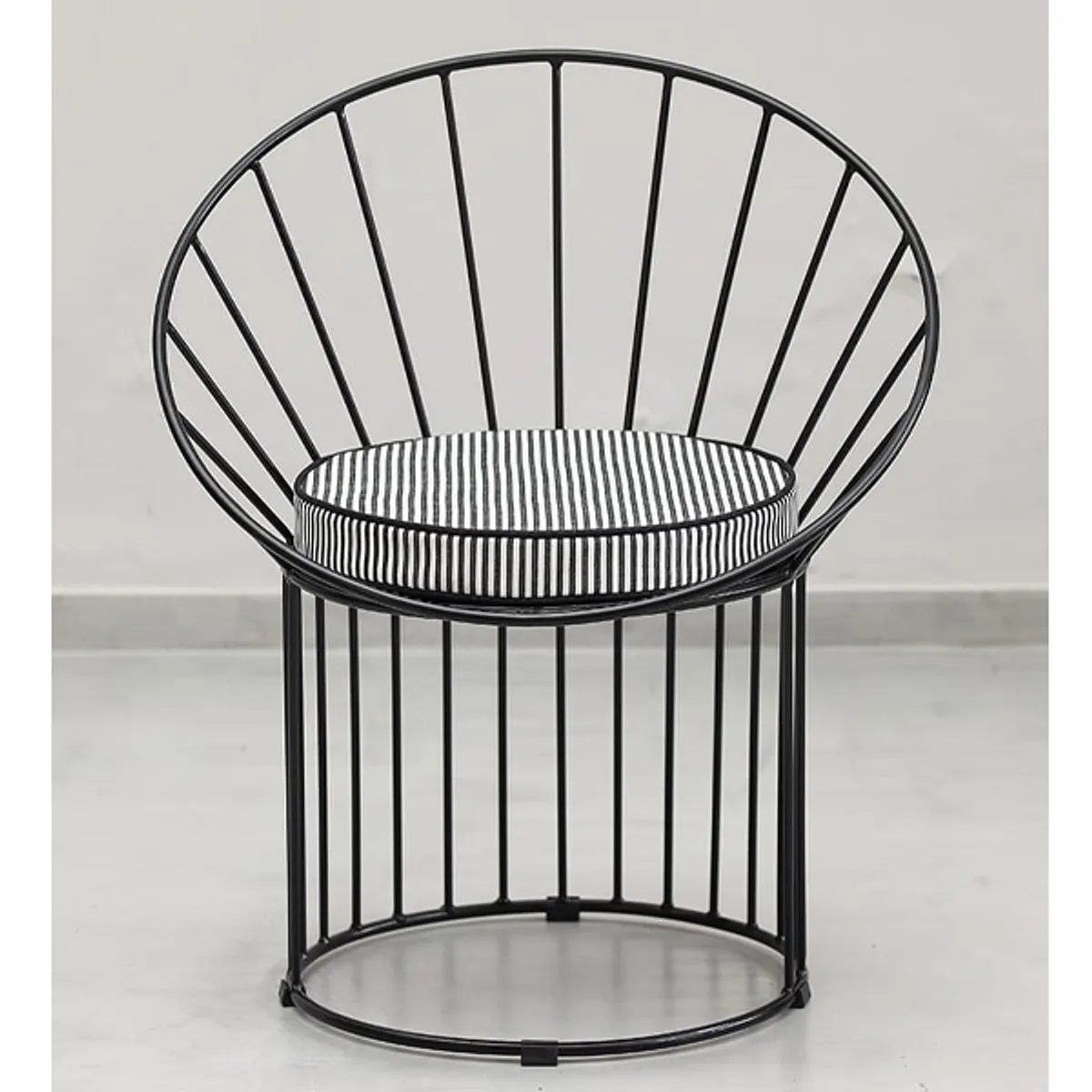 Illume armchair Inside Out Contracts3