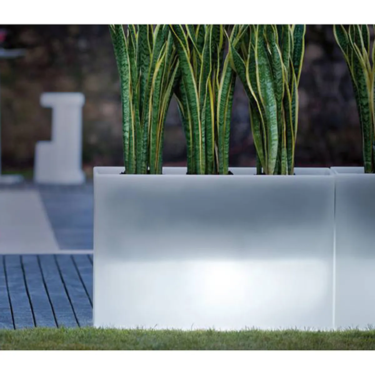 Kado Planter Illuminated Inside Out Contracts