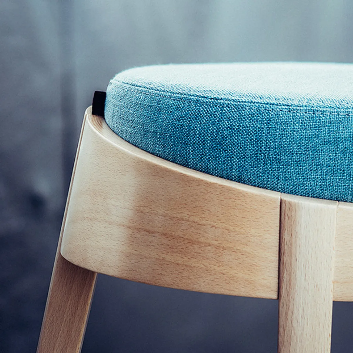Kaiser Stool Situ Inside Out Contracts