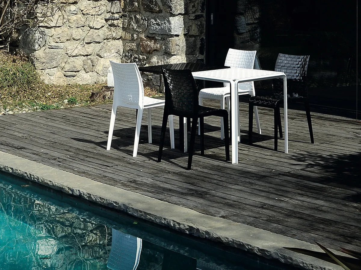 Kartell Ami Ami Chair And Table Outdoors