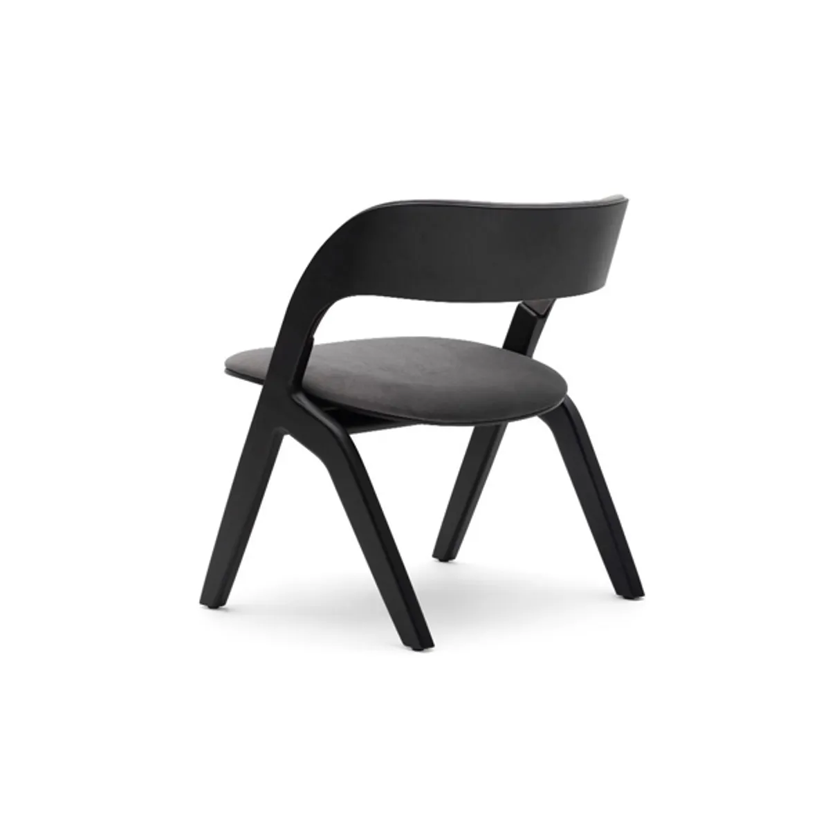 Lunge lounge chair Inside Out Contracts3